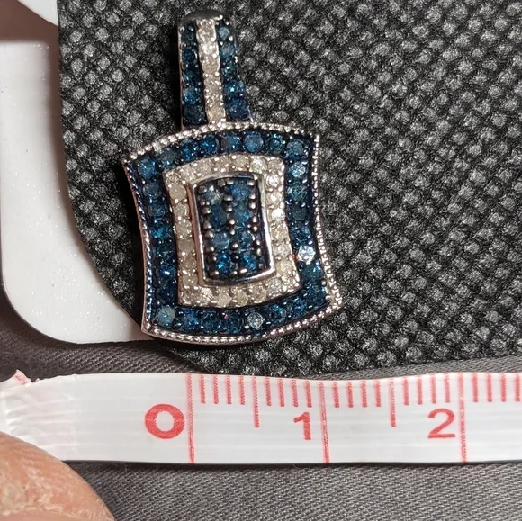 Blue and silver real diamond paint 1 and 1/2 carats - Picture 2 of 13